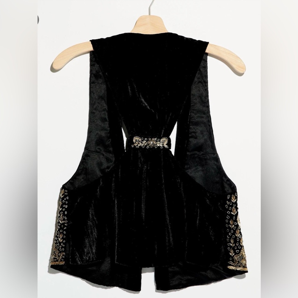 Free People Giselle Bohemian Velvet Beaded Vest, MED NWOT - Picture 2 of 8